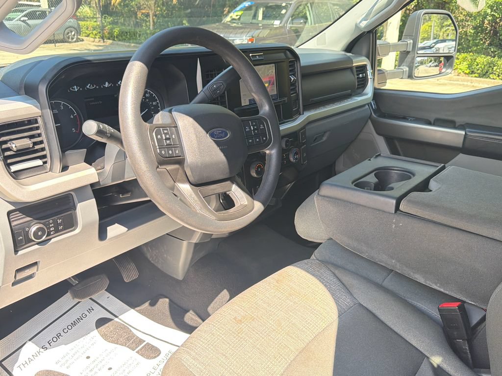 Used 2025 Ford F350 XLT AWD/4WD image 6