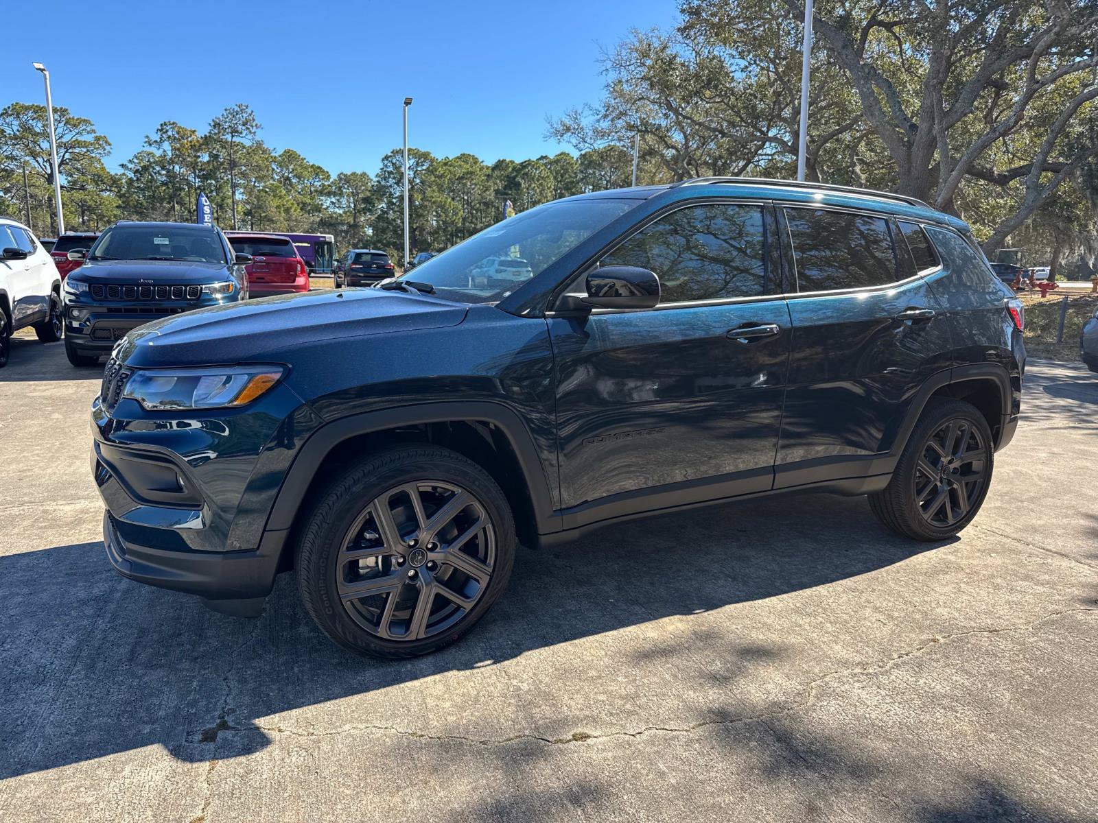 New 2026 Jeep Compass Latitude AWD/4WD image 7