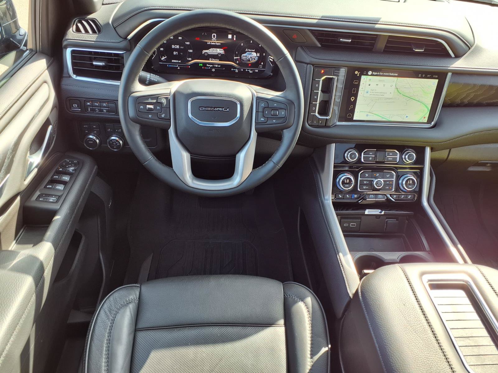 Used 2024 GMC Yukon XL Denali AWD/4WD image 5