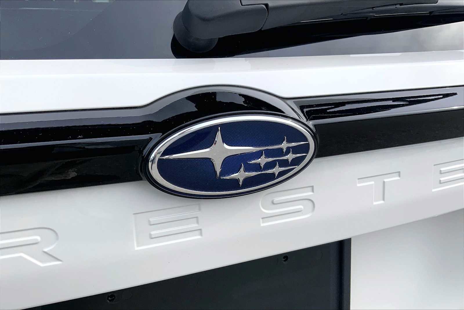Used 2025 Subaru Forester Limited AWD/4WD image 33