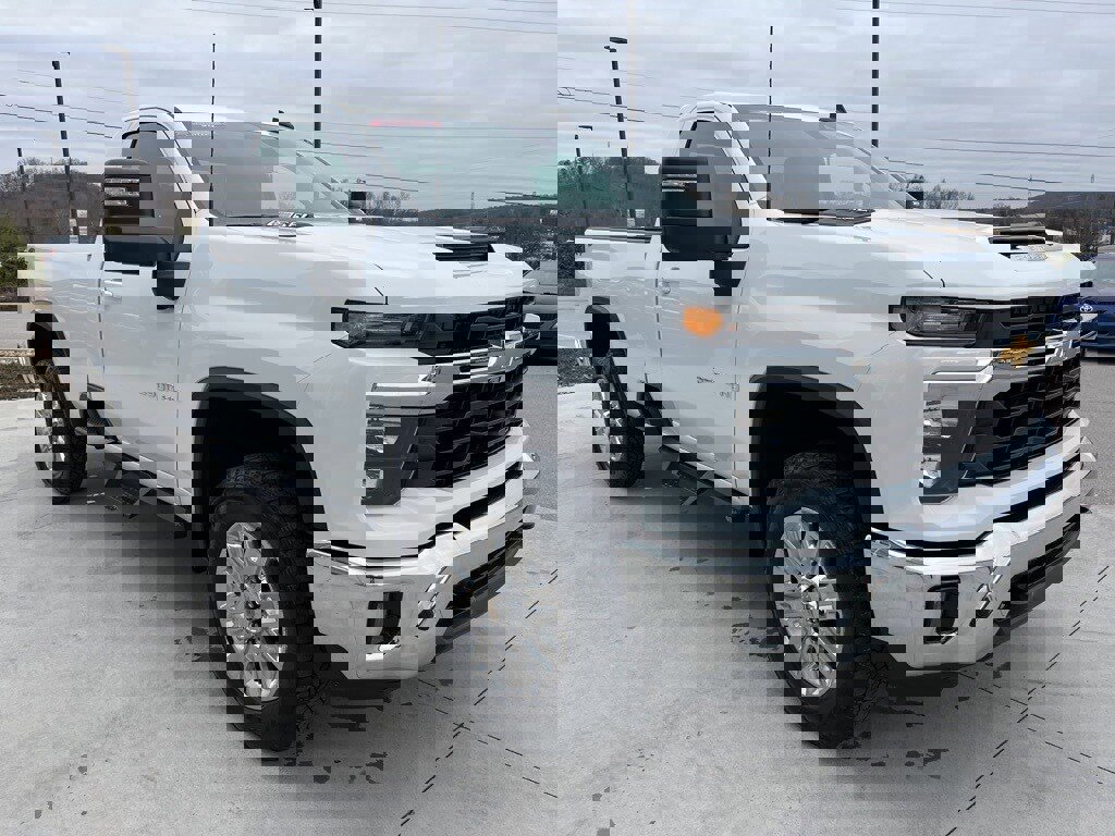 Used 2024 Chevrolet Silverado 2500 LT w/ Convenience Package image 21