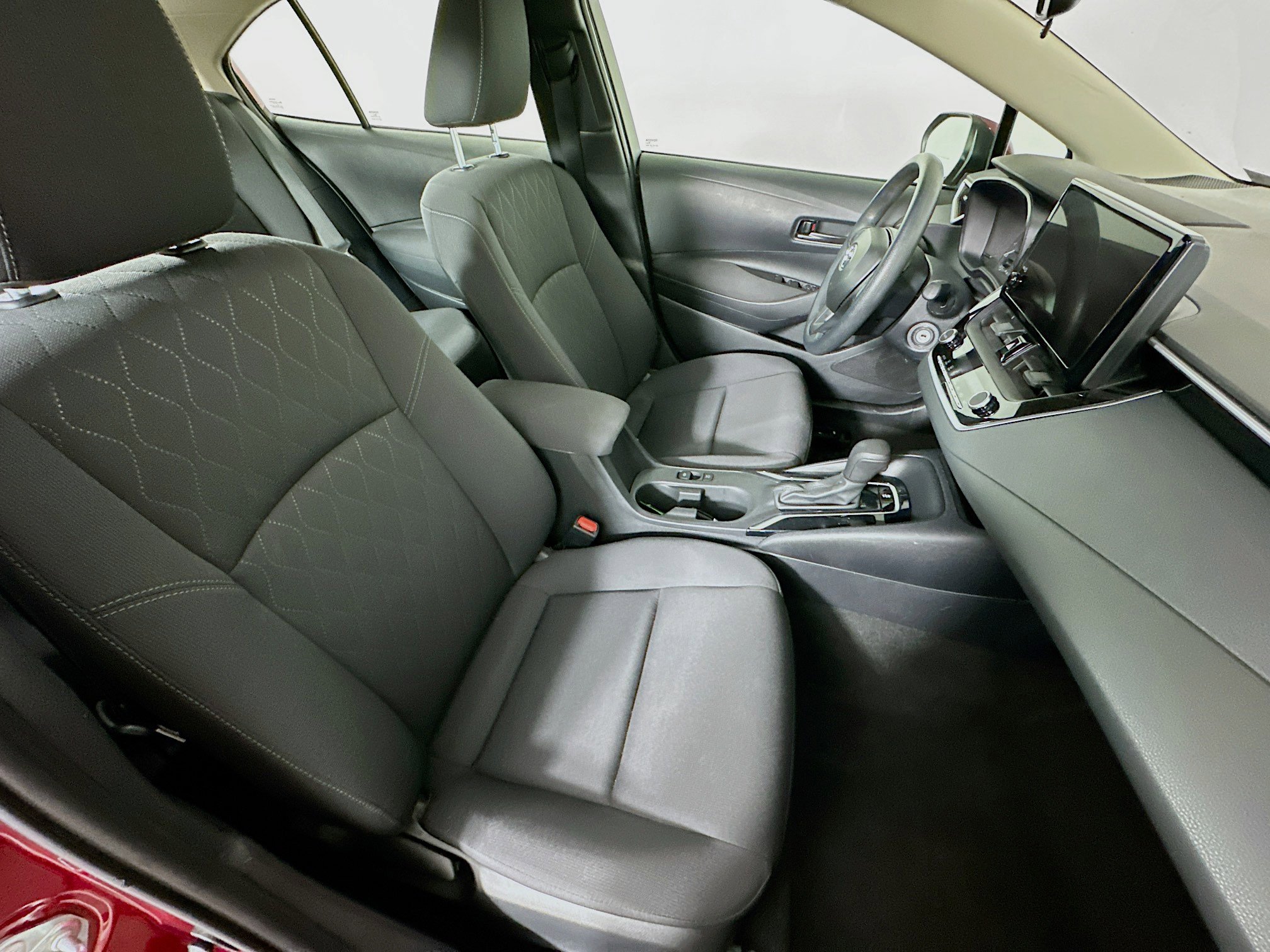 Used 2024 Toyota Corolla LE image 29