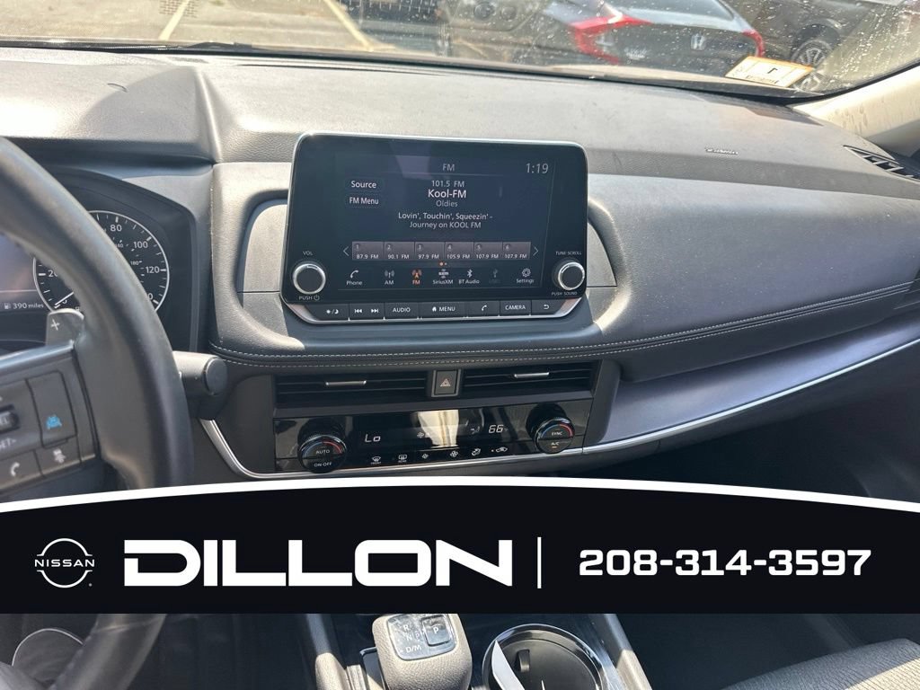 Certified 2025 Nissan Rogue SV AWD/4WD image 3