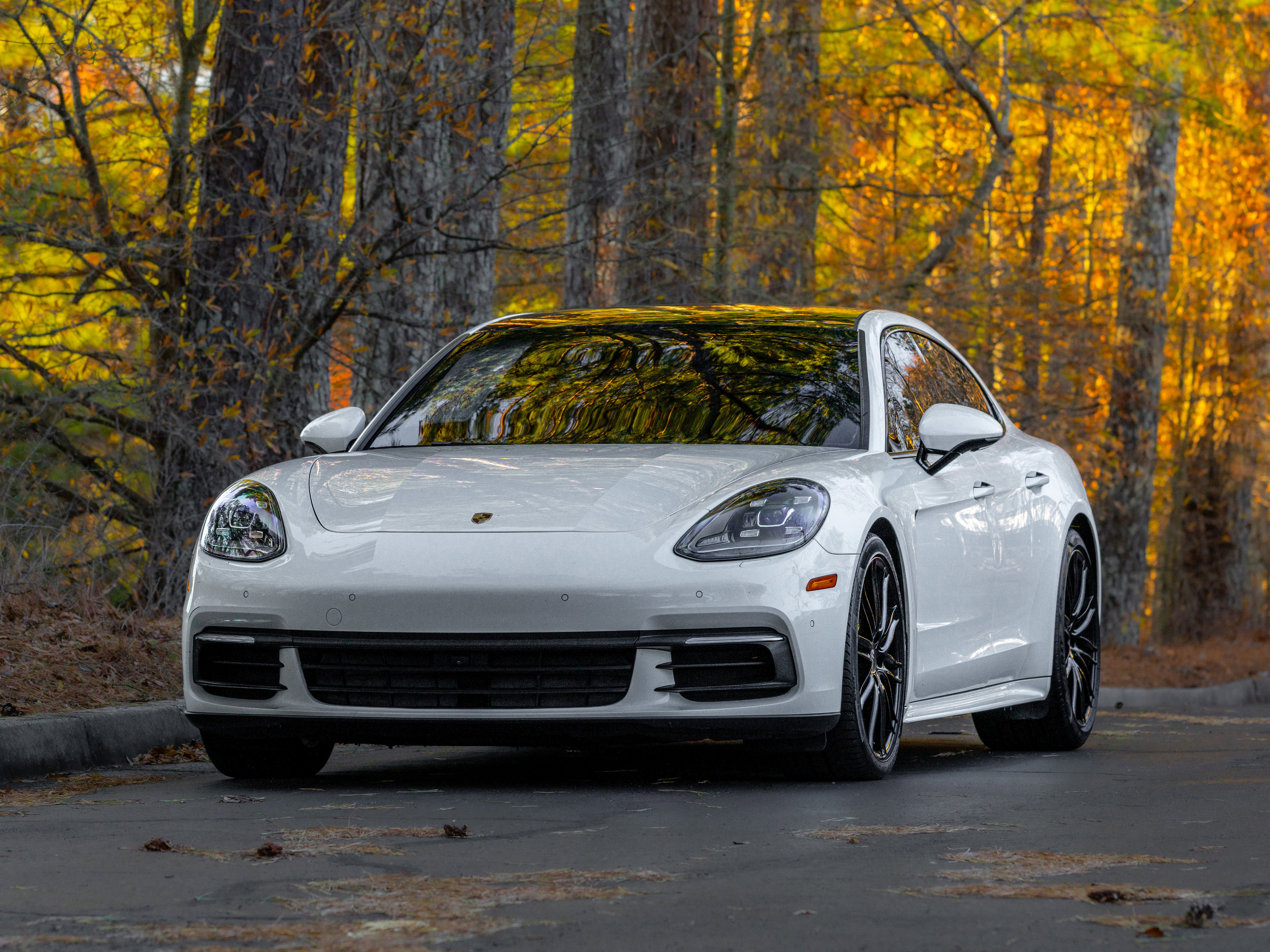 Used 2017 Porsche Panamera image 46