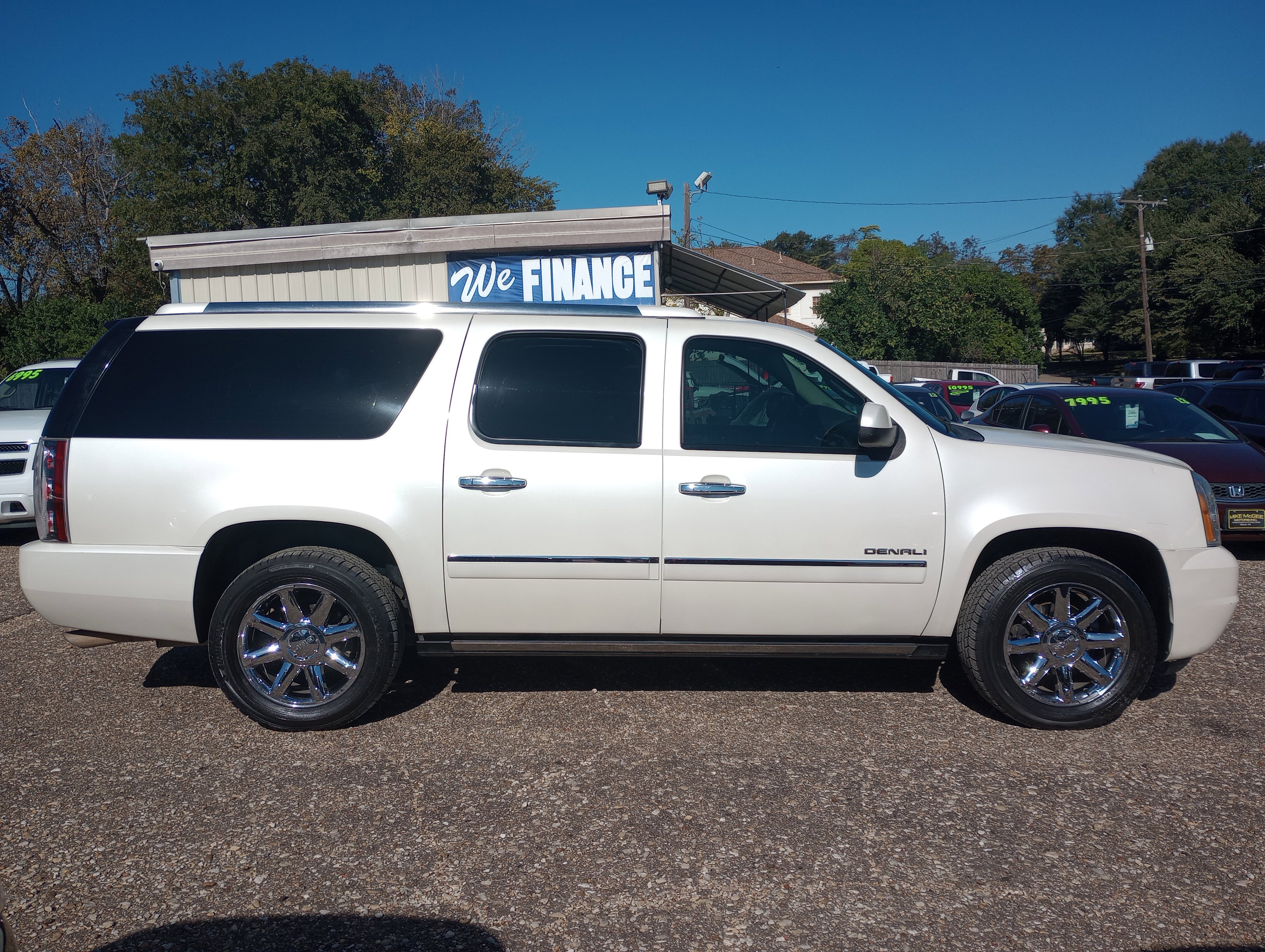 Used 2014 GMC Yukon XL Denali image 8