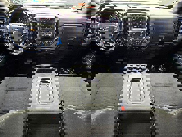 Used 2018 Chevrolet Silverado 1500 LT w/ LT Eassist Package image 9