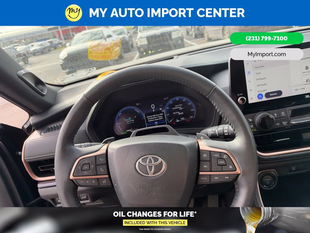 Used 2025 Toyota Grand Highlander AWD Hybrid image 14