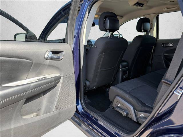 Used 2019 Dodge Journey SE FWD image 19