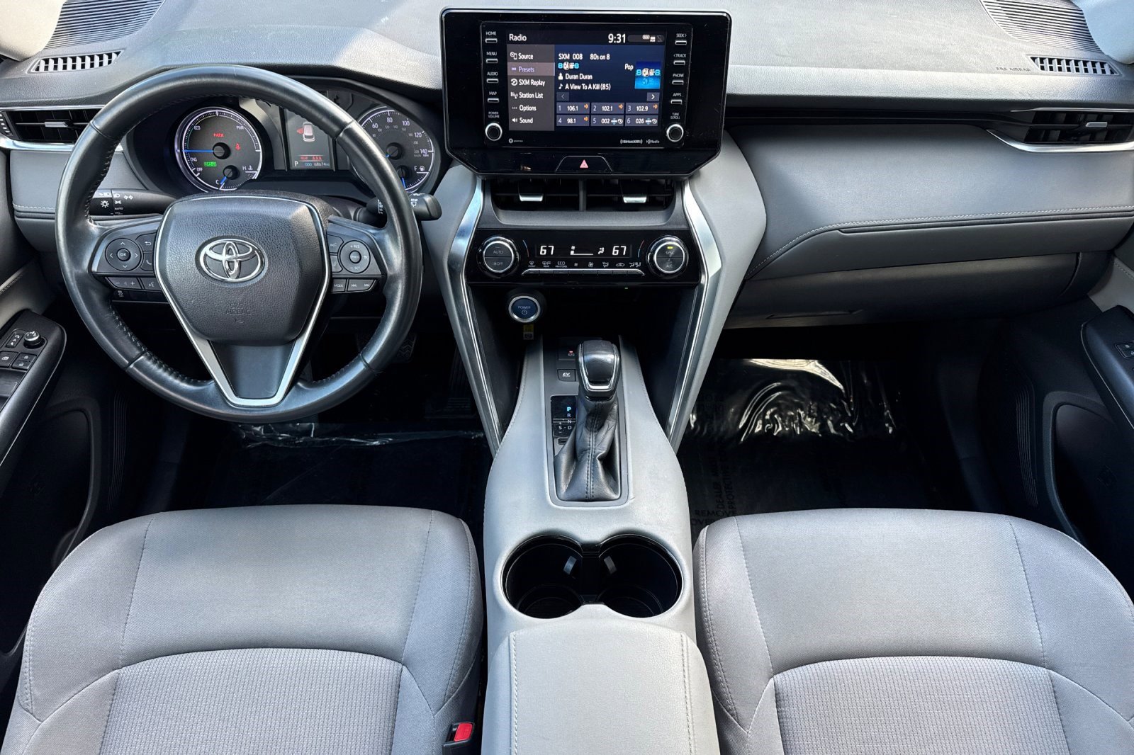 Used 2021 Toyota Venza LE AWD/4WD image 16