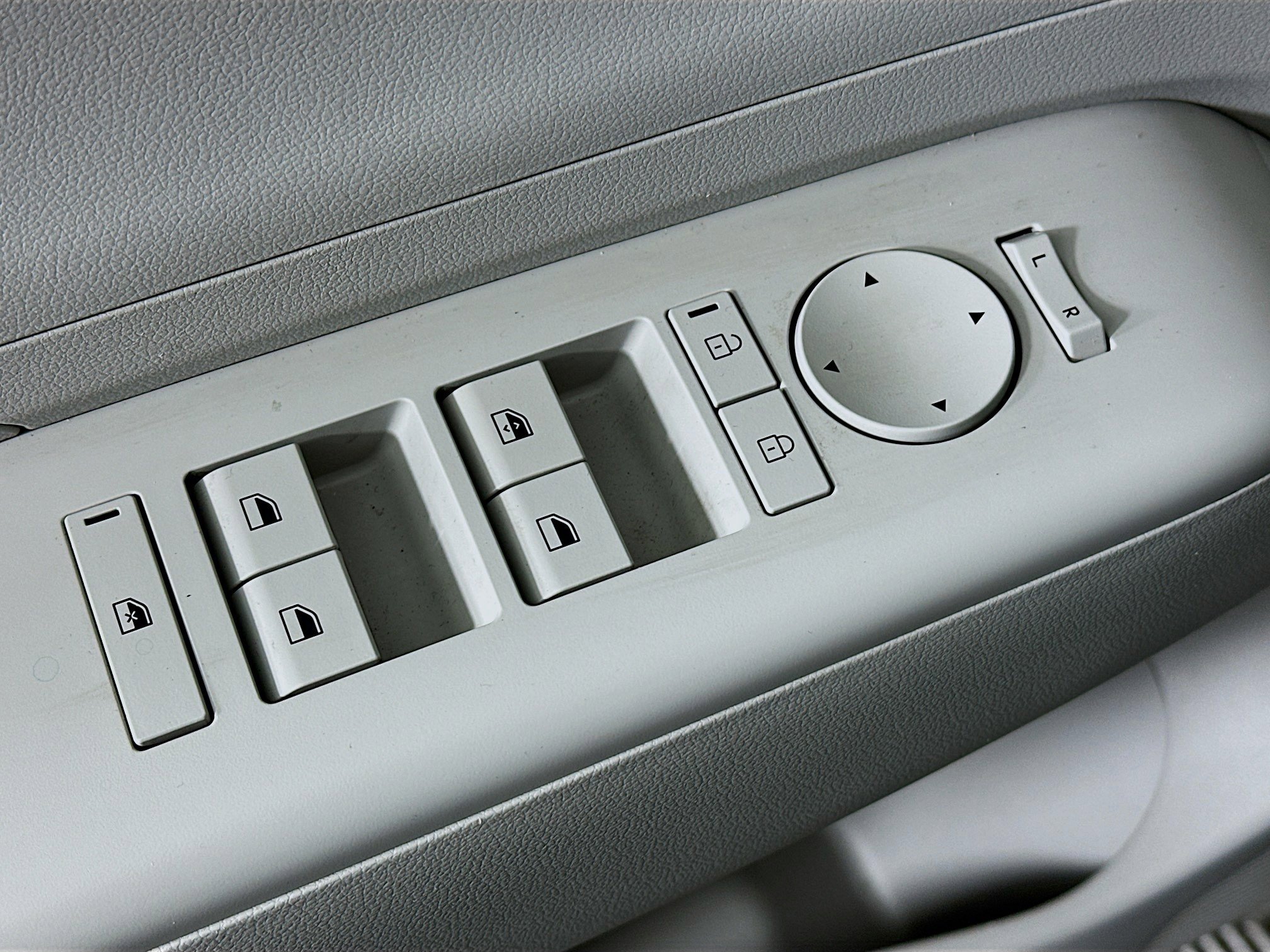 Used 2025 Hyundai Kona SEL image 15