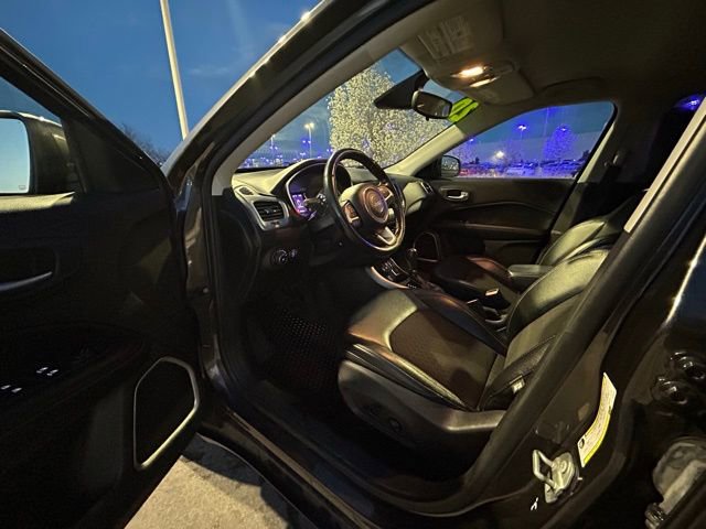 Used 2020 Jeep Compass Latitude w/ Cold Weather Group image 13