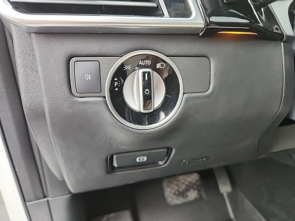 Used 2018 Mercedes-Benz GLS 550 4MATIC image 27