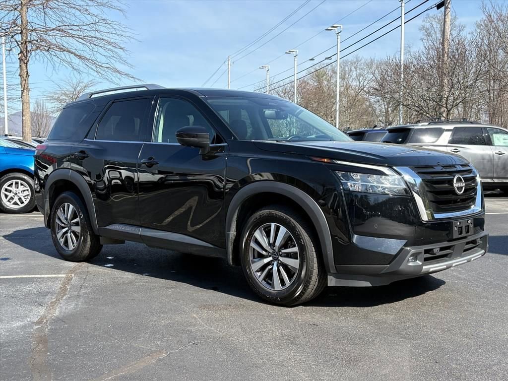 Certified 2022 Nissan Pathfinder SL