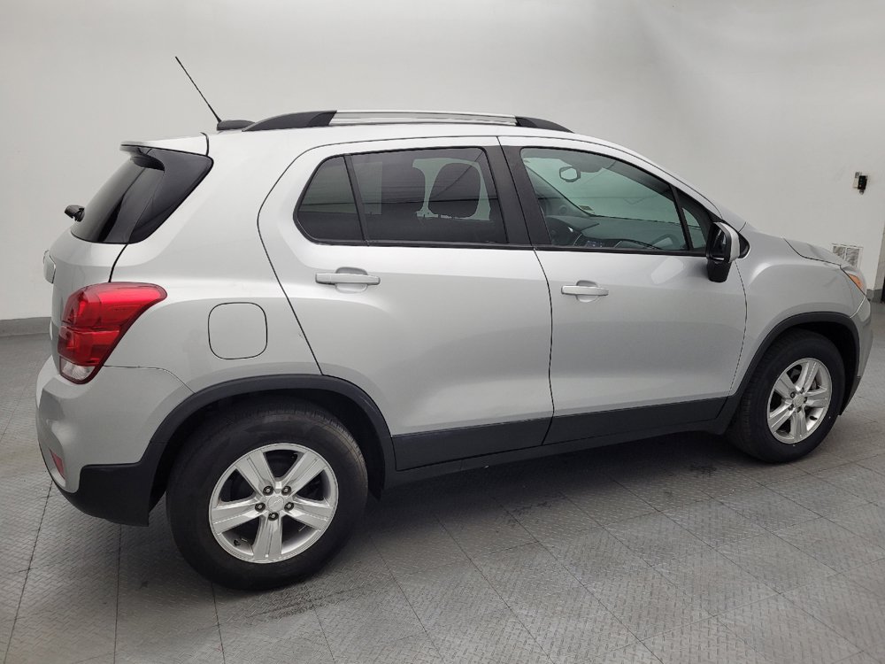 Used 2021 Chevrolet Trax LT FWD image 10
