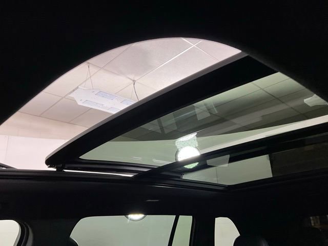 Used 2025 Buick Enclave Avenir w/ LPO, All-Weather Package image 19