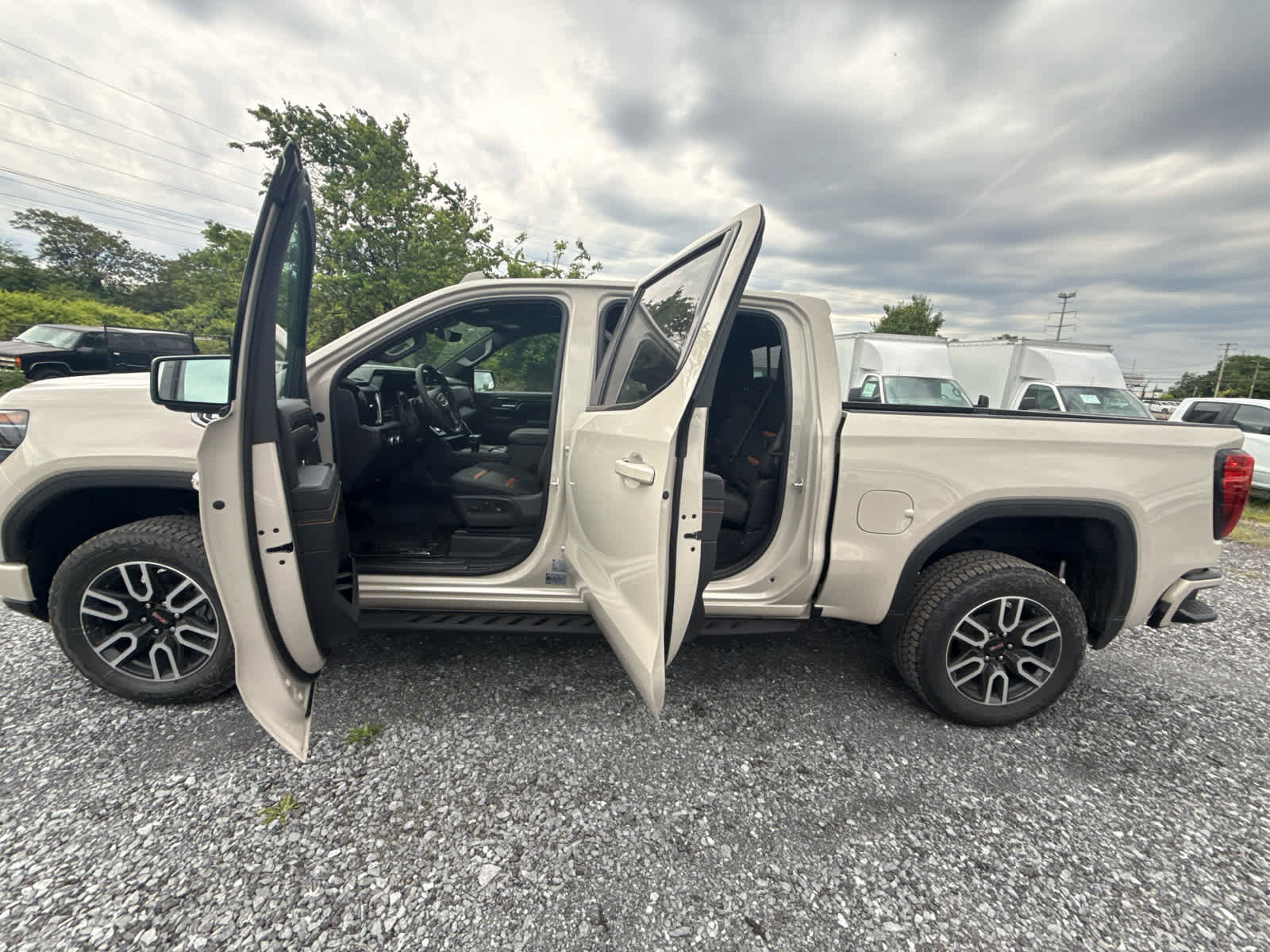 New 2026 GMC Sierra 1500 AT4 w/ AT4 Premium Package AWD/4WD image 28