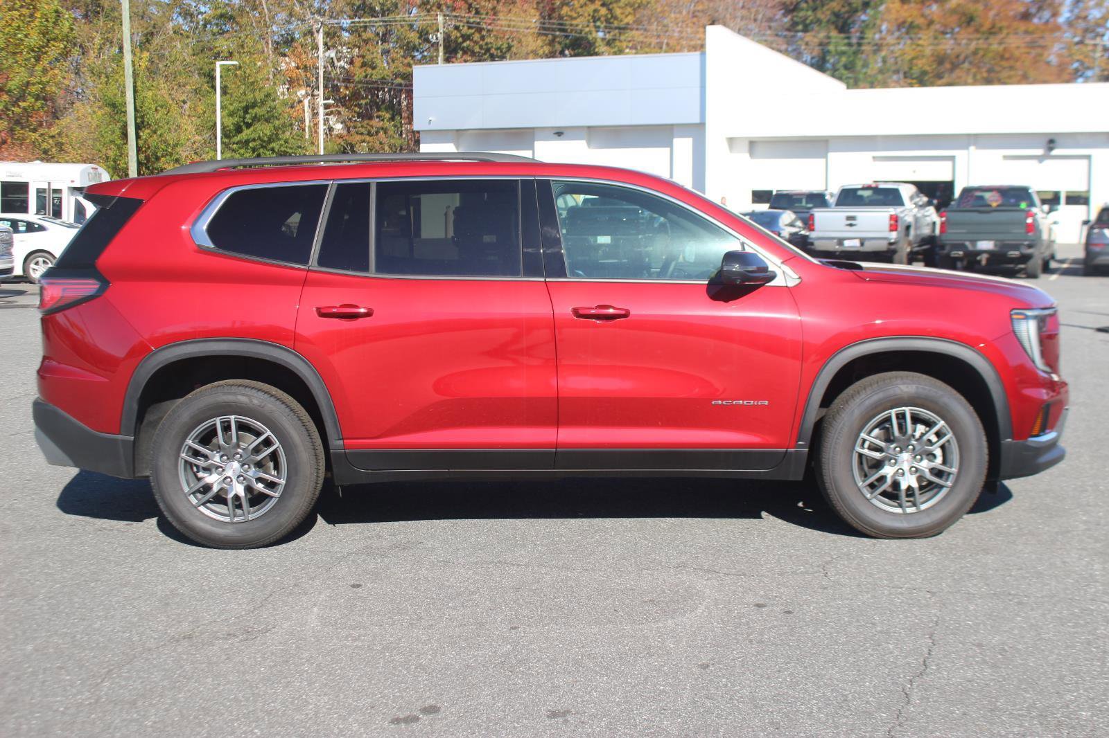 New 2025 GMC Acadia Elevation image 9