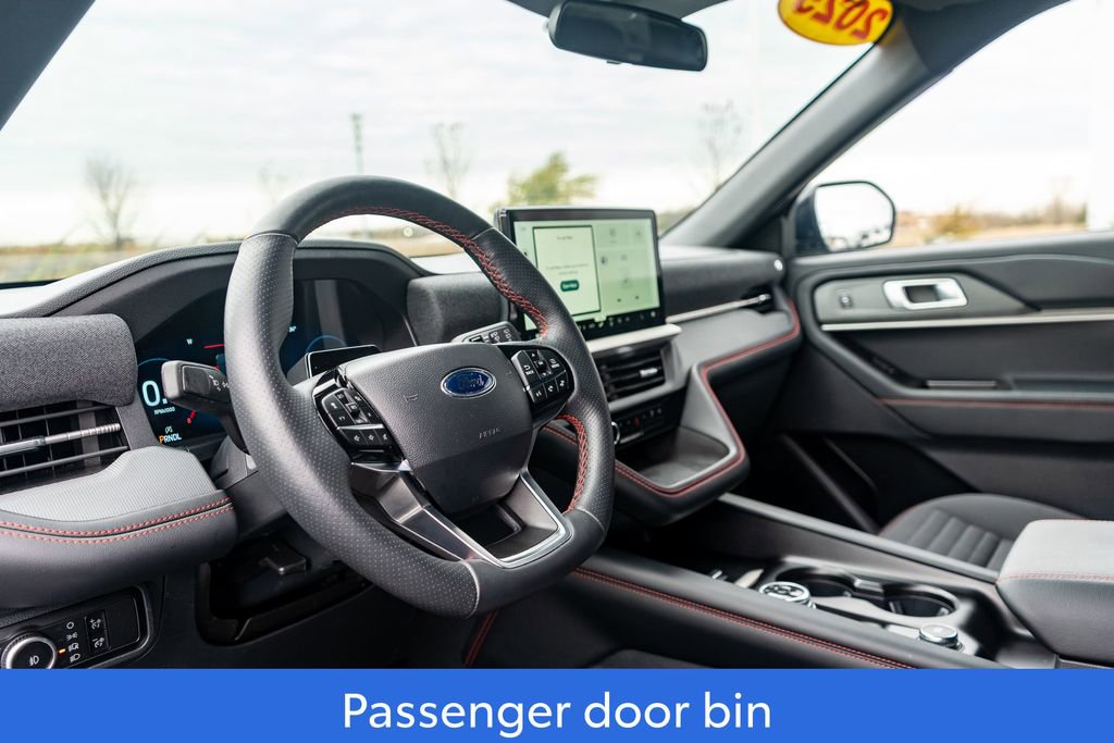 Used 2025 Ford Explorer ST-Line w/ ST-Line Street Pack image 19