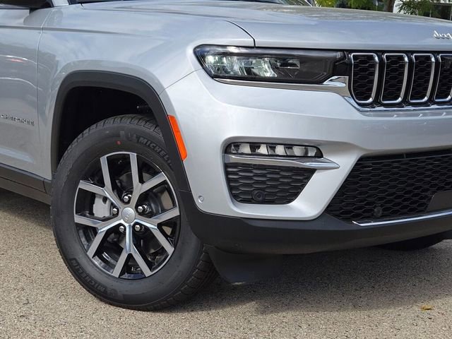 New 2025 Jeep Grand Cherokee Limited w/ Luxury Tech Group II image 3