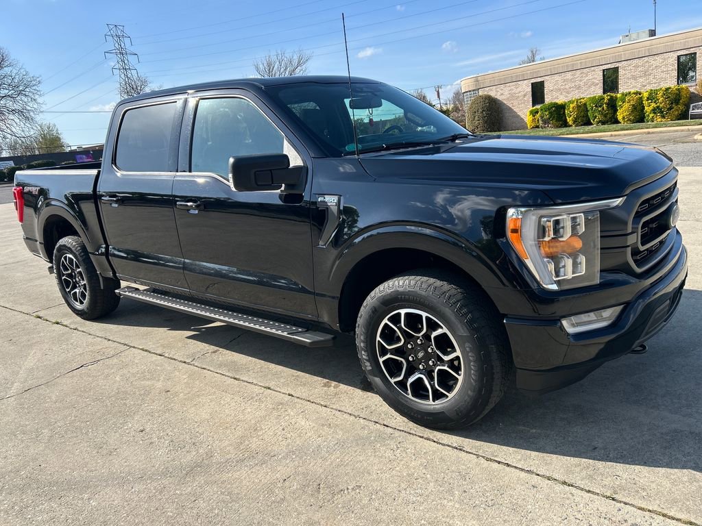 Used 2022 Ford F150 XLT w/ Equipment Group 302A High AWD/4WD image 9