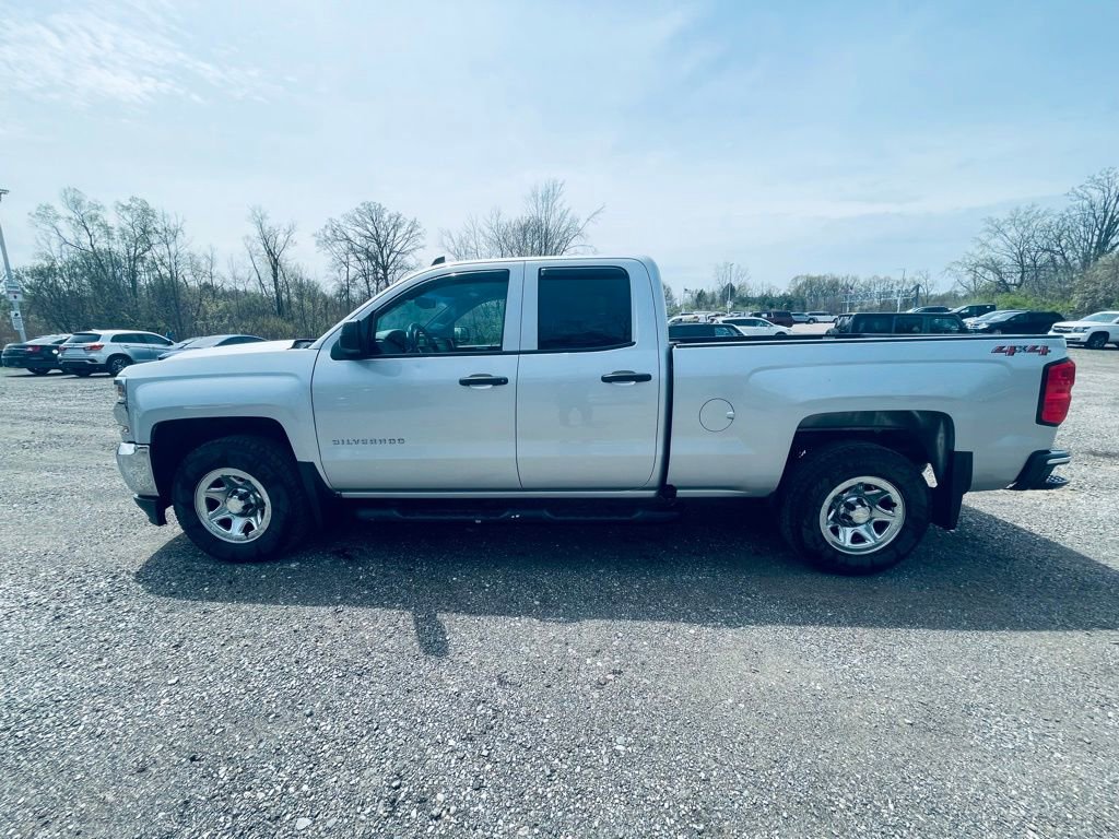 Used 2018 Chevrolet Silverado 1500 LS w/ Trailering Package AWD/4WD image 2