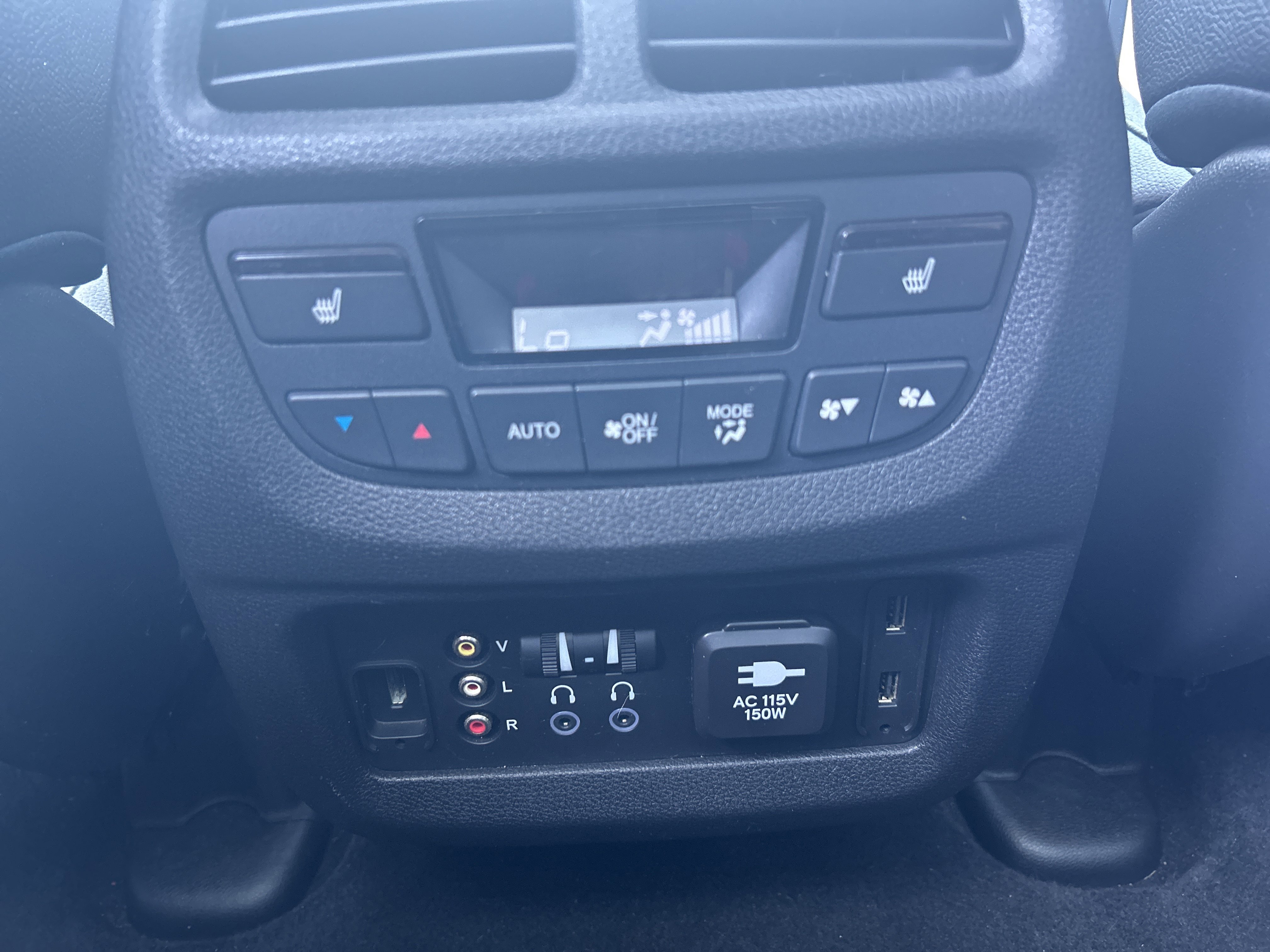 Used 2017 Honda Pilot Touring image 28