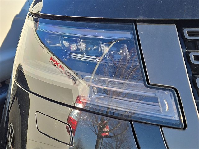 Used 2023 Land Rover Range Rover First Edition image 8