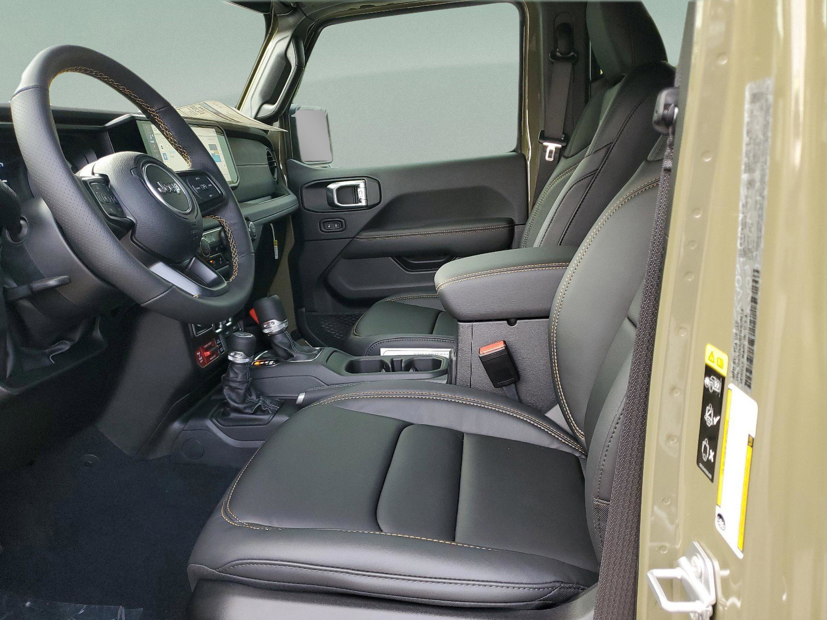 New 2025 Jeep Wrangler Unlimited Rubicon 392 image 13