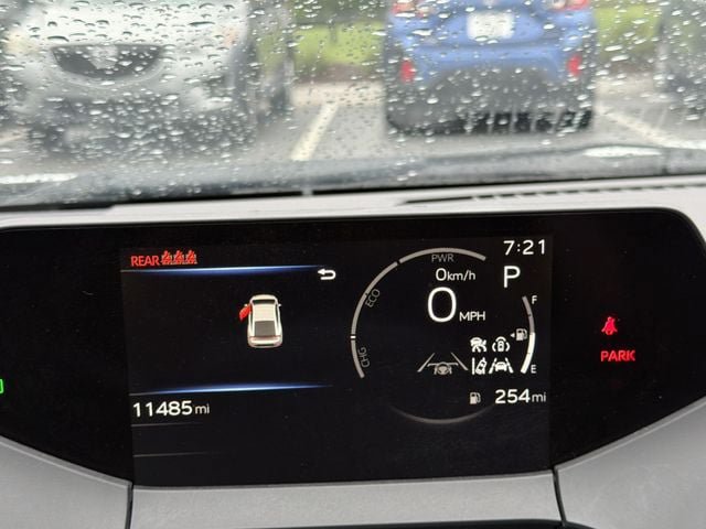 Used 2025 Toyota Prius LE FWD image 24
