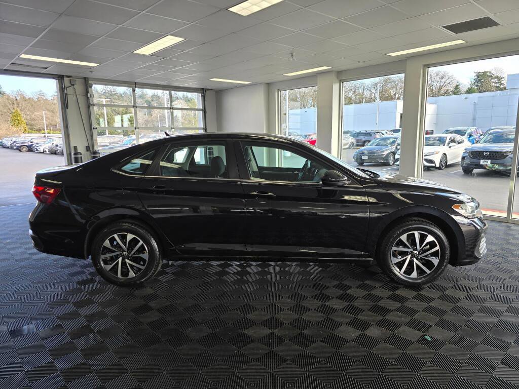 Used 2023 Volkswagen Jetta S w/ Driver Assistance Package image 3
