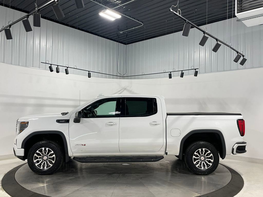 Used 2023 GMC Sierra 1500 AT4 w/ AT4 Premium Package AWD/4WD image 20
