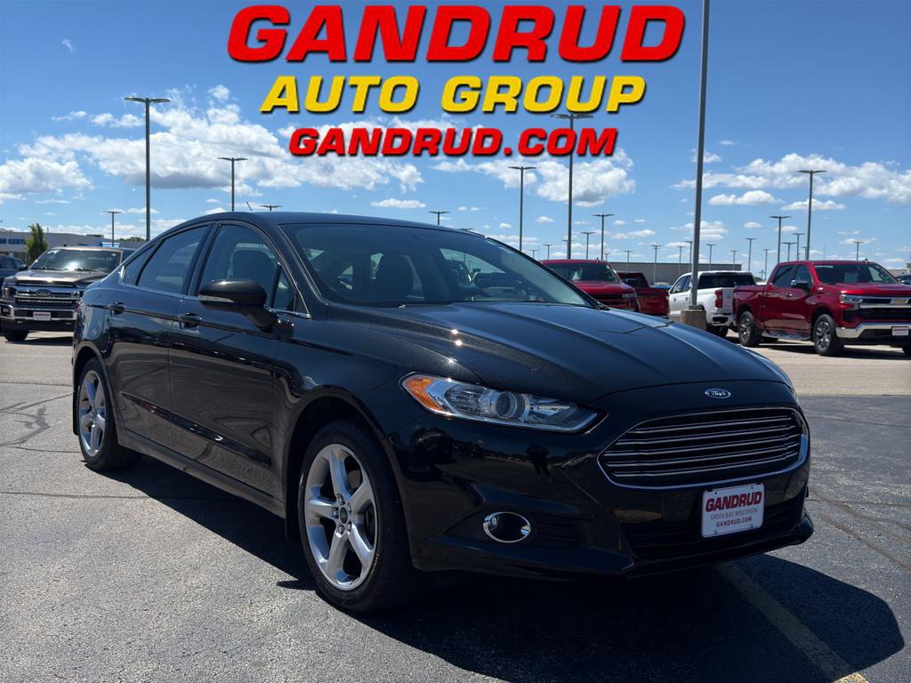 Used 2015 Ford Fusion SE w/ Equipment Group 201A FWD image 1