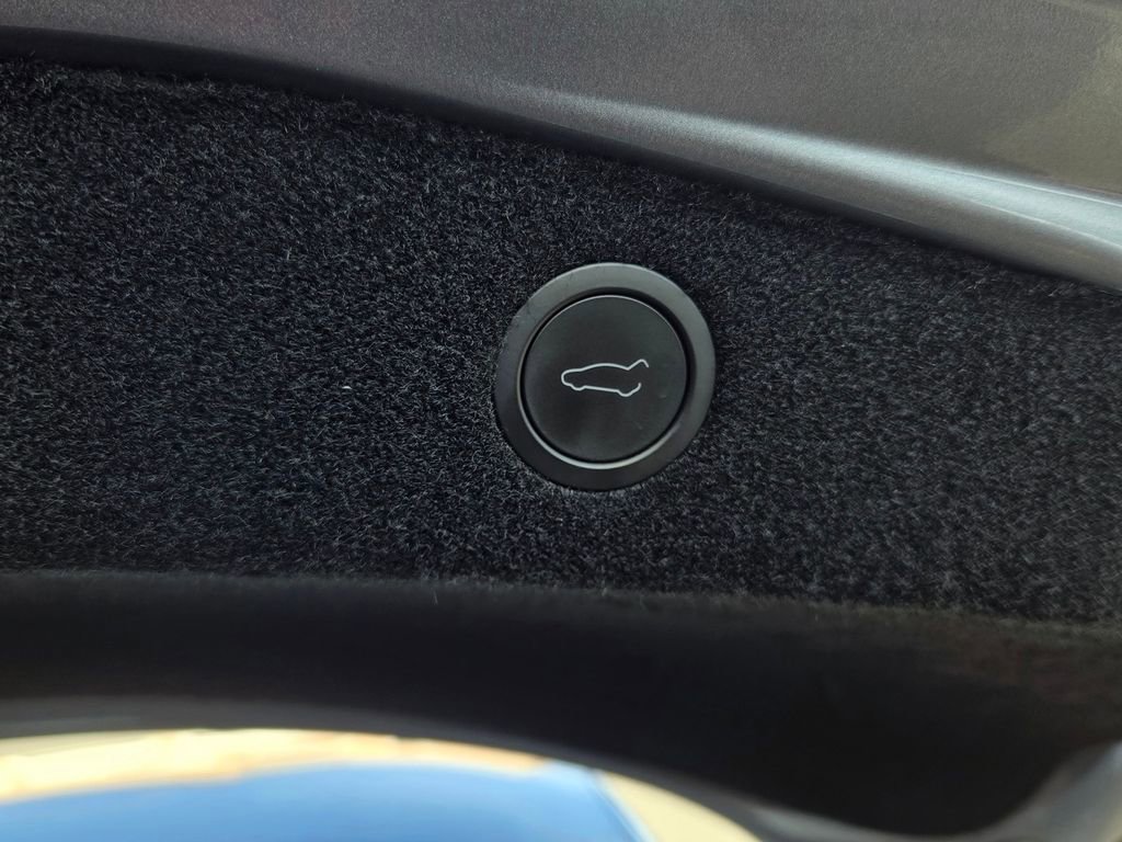 Used 2024 Tesla Model 3 Performance image 33