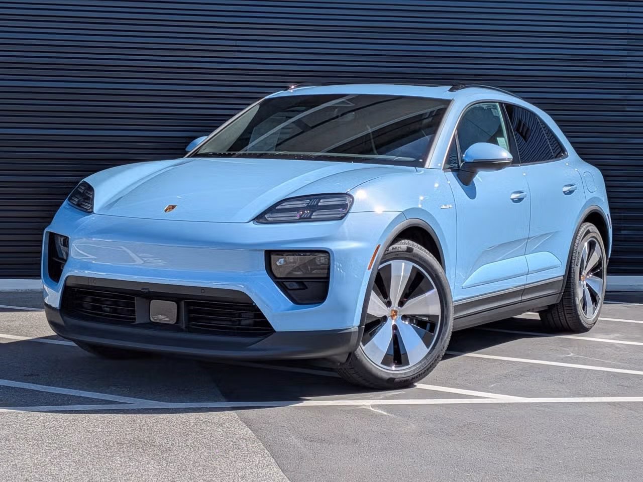 Certified 2026 Porsche Macan Electric RWD image 1