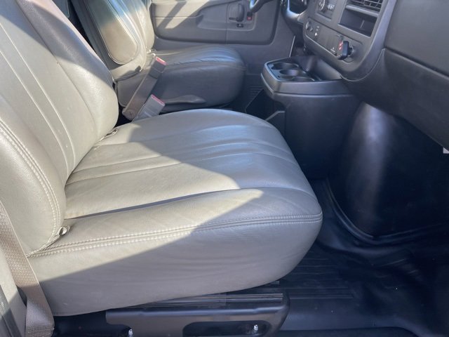 Used 2015 Chevrolet Express 3500 Extended image 11