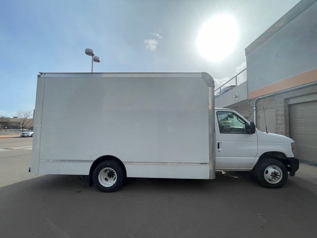 New 2024 Ford E-450 and Econoline 450 Super Duty w/ Driver's Safety Package image 8