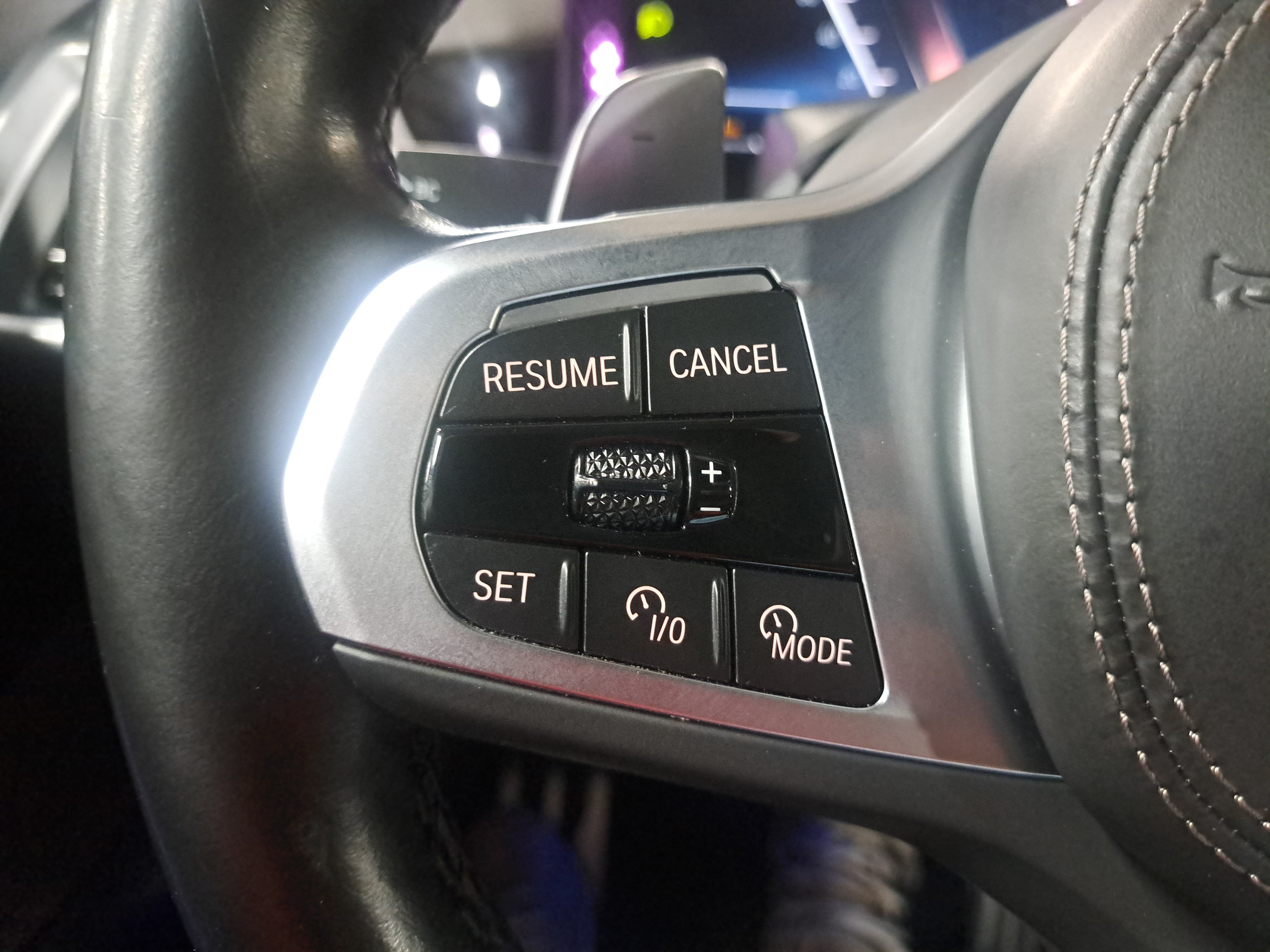 Used 2023 BMW X7 xDrive40i w/ Executive Package AWD/4WD image 17