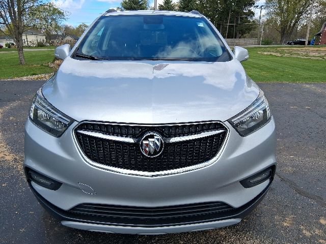 Used 2018 Buick Encore Sport Touring FWD image 2