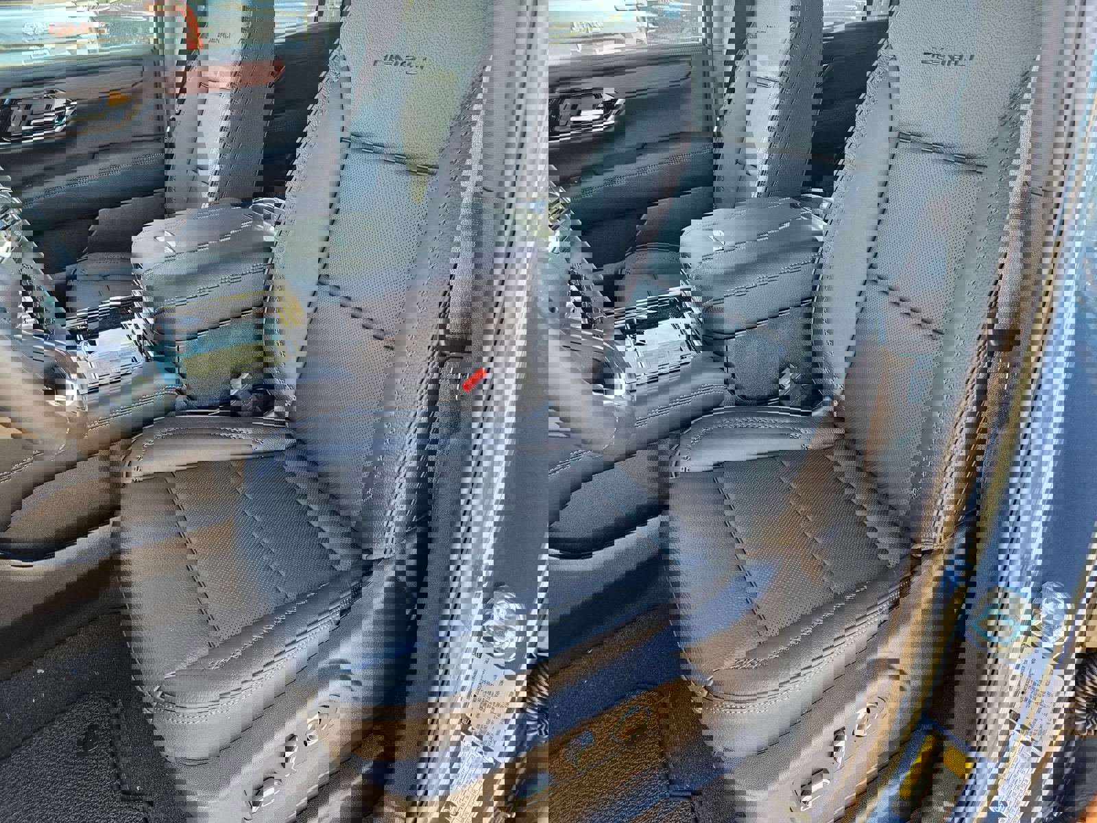 New 2026 GMC Yukon XL Denali w/ Sun & Power Step Package image 22