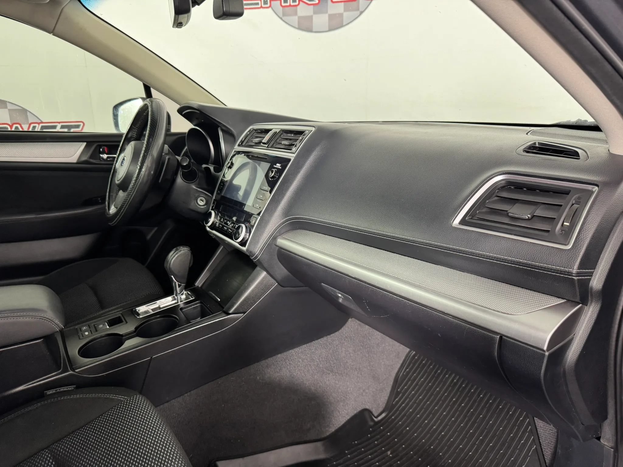 Used 2018 Subaru Outback 2.5i Premium AWD/4WD image 12