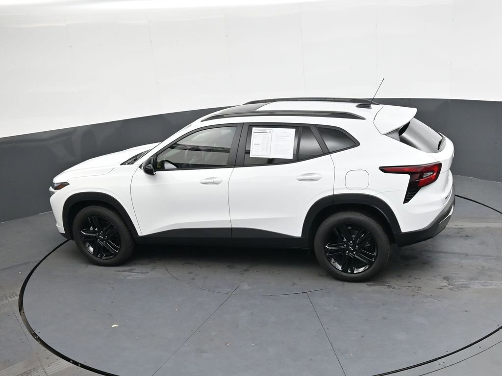 Used 2025 Chevrolet Trax ACTIV w/ Sunroof Package image 28