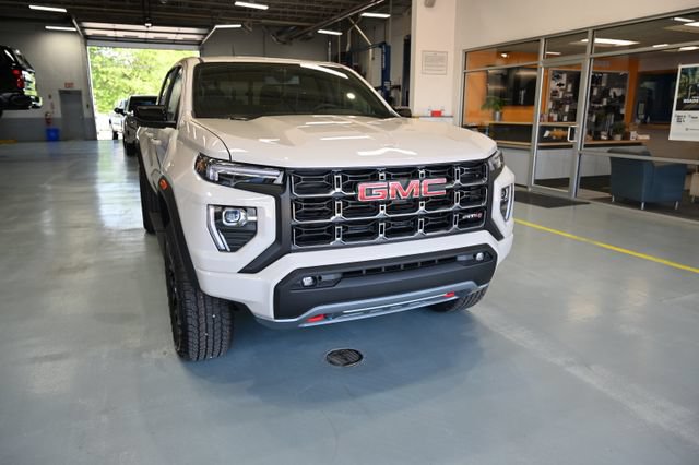 New 2026 GMC Canyon AT4 AWD/4WD image 3