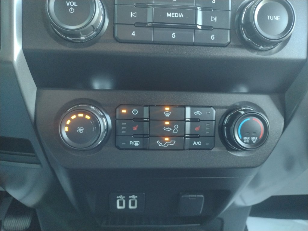 Used 2019 Ford F150 XLT w/ Equipment Group 302A Luxury image 15