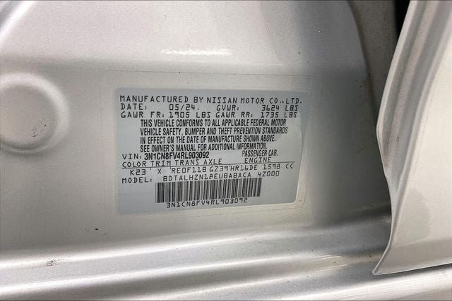 Used 2024 Nissan Versa SR FWD image 32