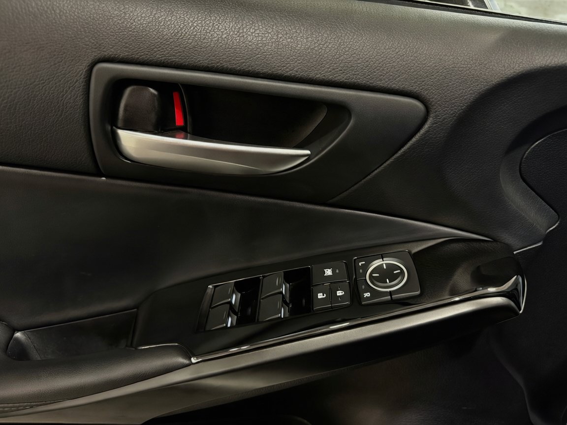 Used 2024 Lexus IS 350 F Sport RWD image 12