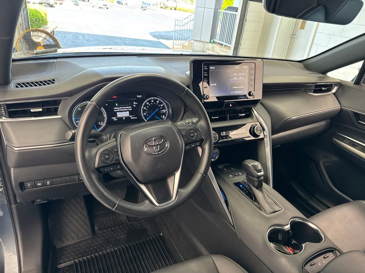 Used 2022 Toyota Venza XLE AWD/4WD image 16