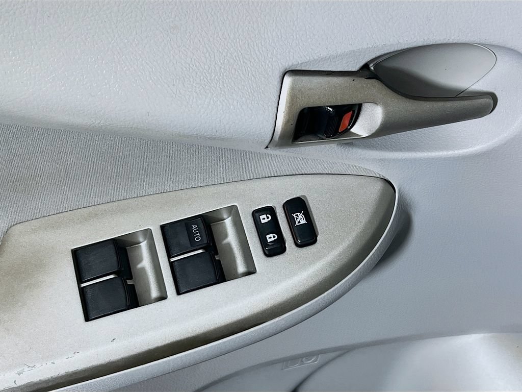 Used 2010 Toyota Corolla LE FWD image 15