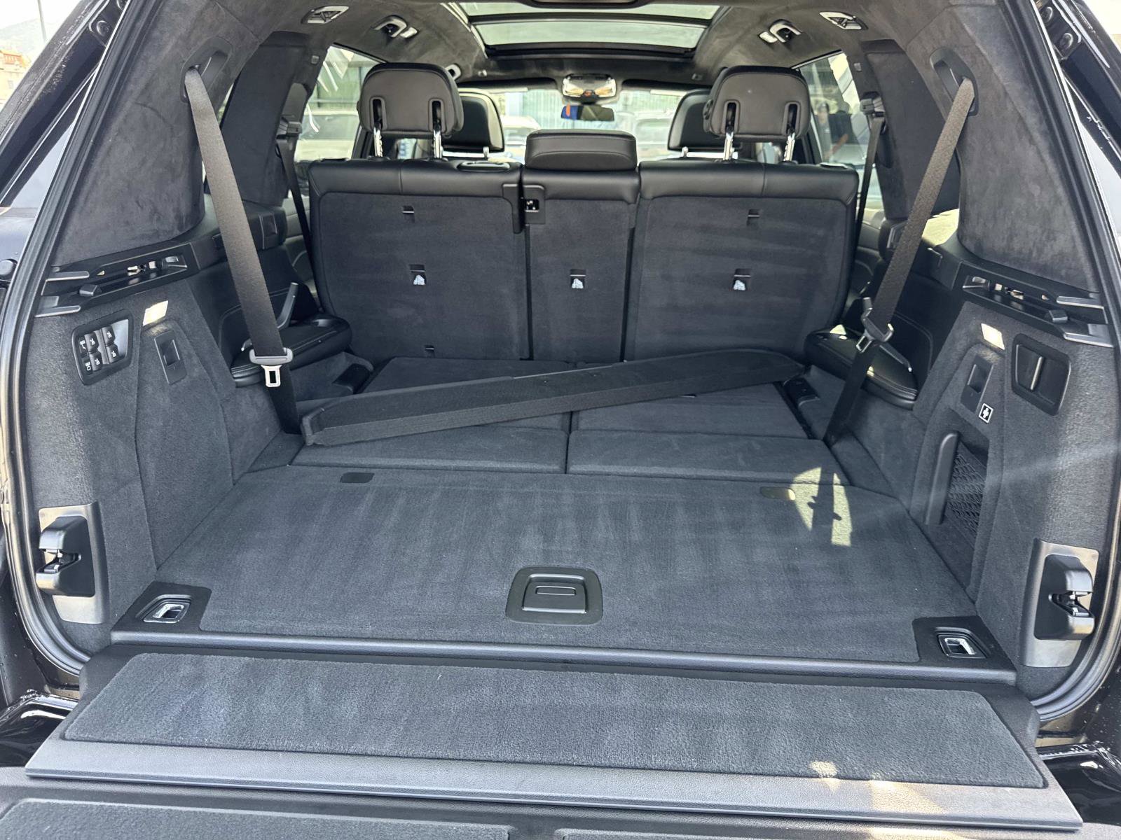 Certified 2024 BMW X7 xDrive40i w/ M Sport Package image 5