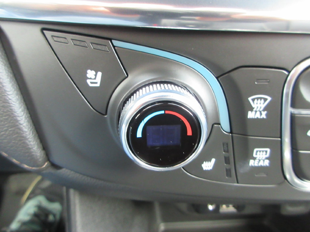 Used 2023 Chevrolet Traverse High Country AWD/4WD image 34