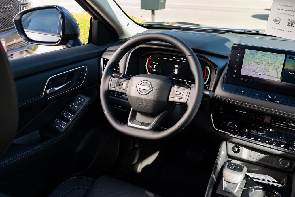 New 2026 Nissan Rogue Platinum image 10